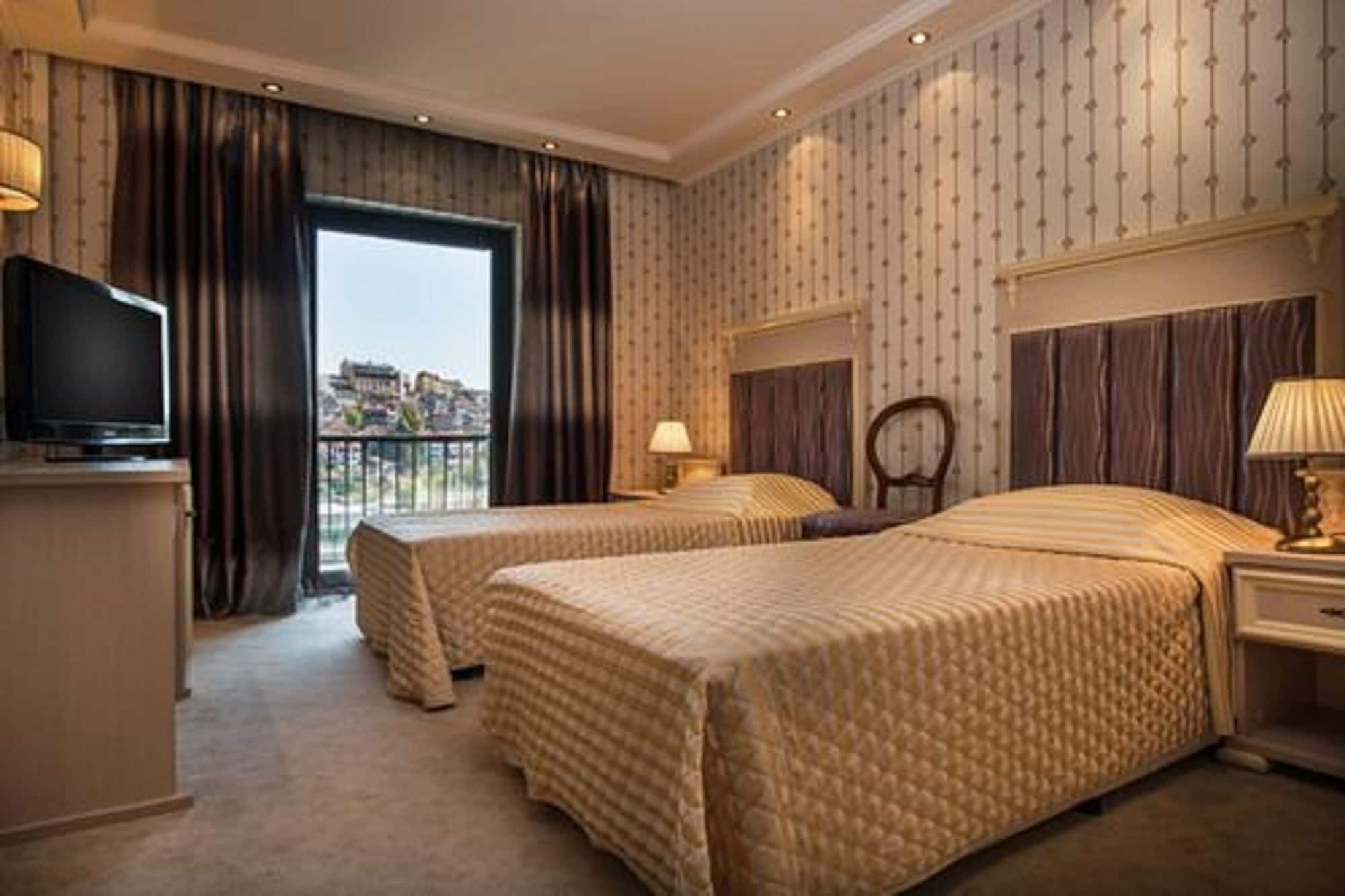 Interhotel Veliko Tarnovo Exterior photo